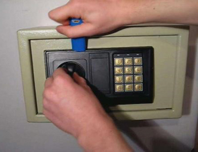 南宫24小时上门开锁公司